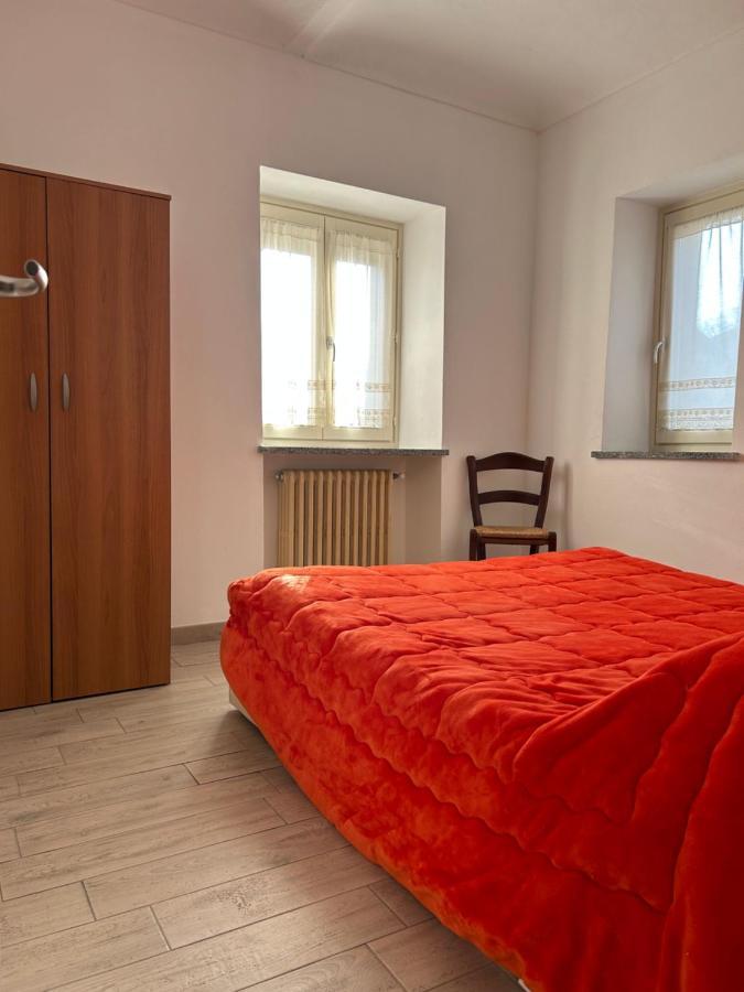 Takapradalu Villa Cisterna dʼAsti Exterior foto